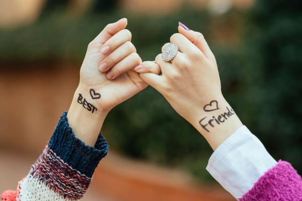 50 Heartfelt Words Of Affirmation For Friends to Brighten Their Day